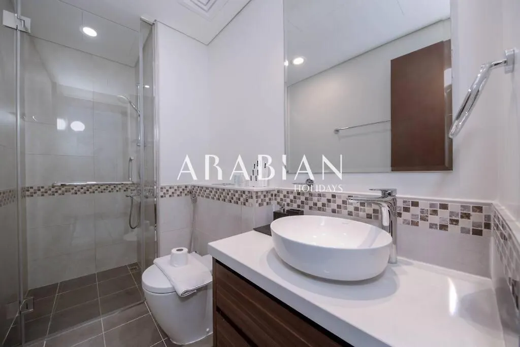 Cozy 1Br Apartment With Balcony In Business Bay Dubai